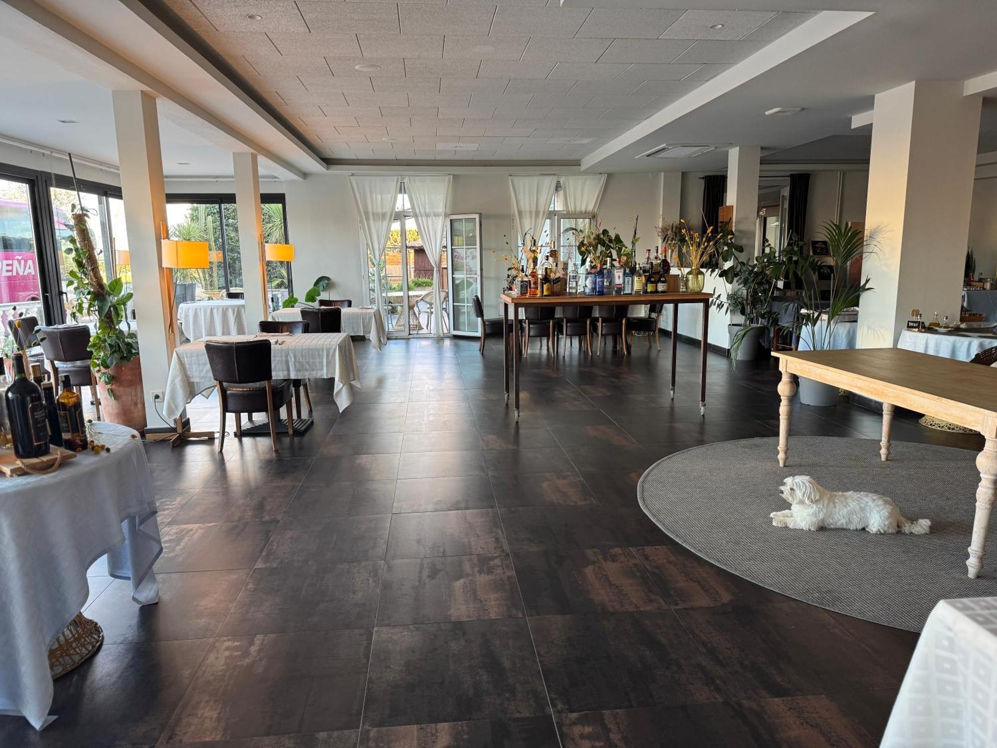 Hotel & Restaurant Figueres Parc Los Hostalets de Llers Dış mekan fotoğraf