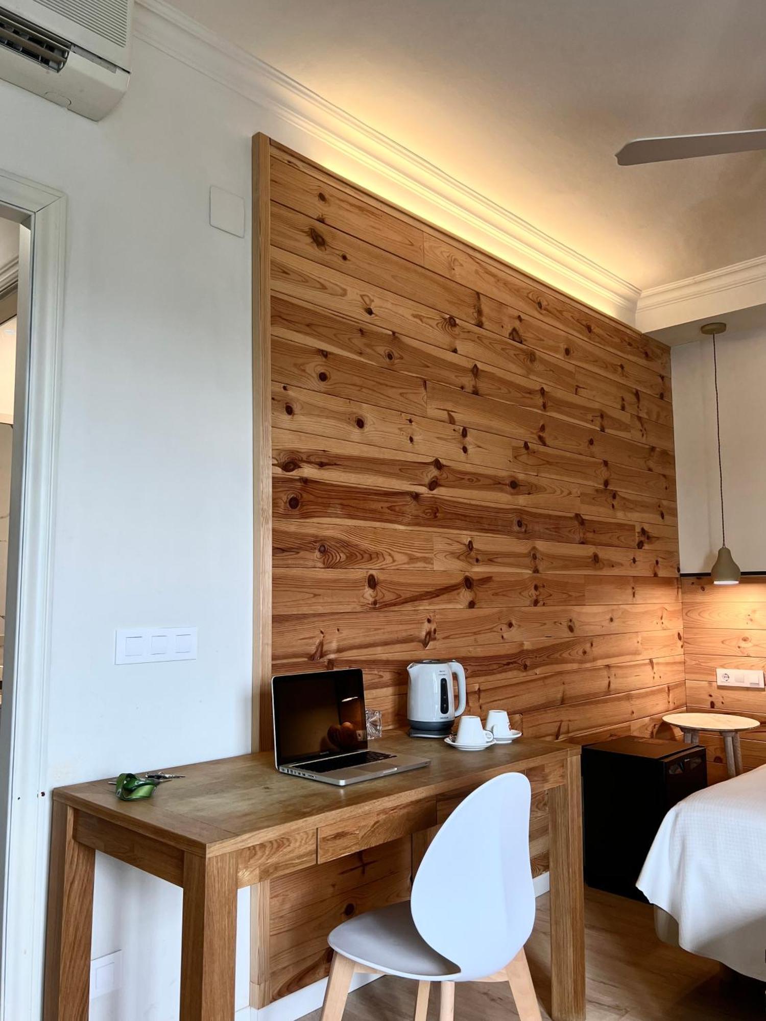 Hotel & Restaurant Figueres Parc Los Hostalets de Llers Dış mekan fotoğraf