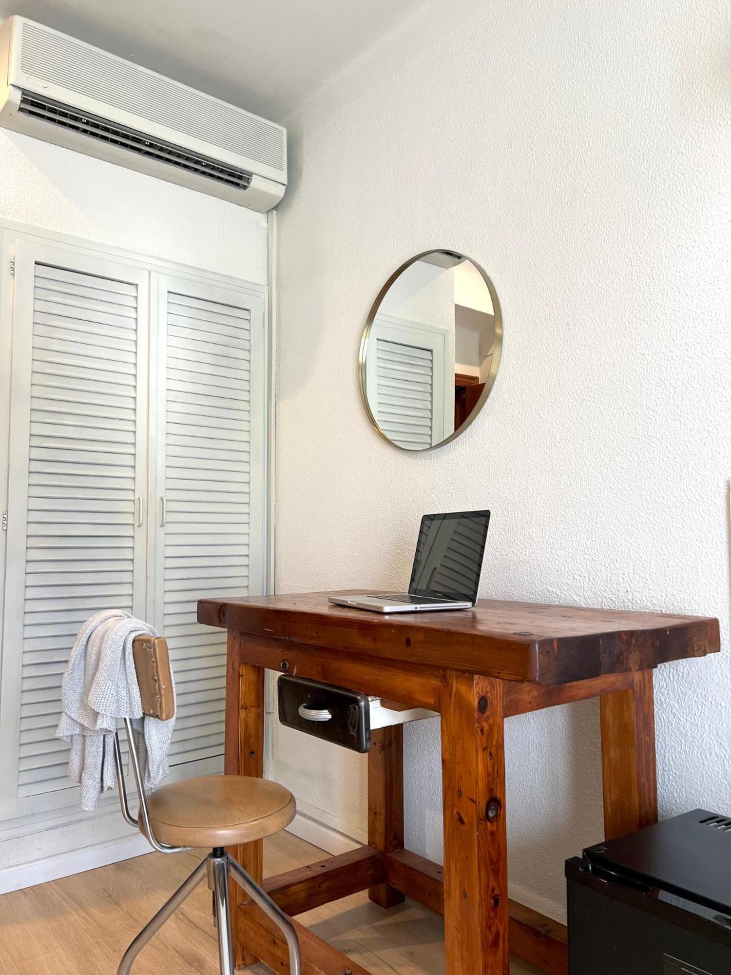 Hotel & Restaurant Figueres Parc Los Hostalets de Llers Dış mekan fotoğraf